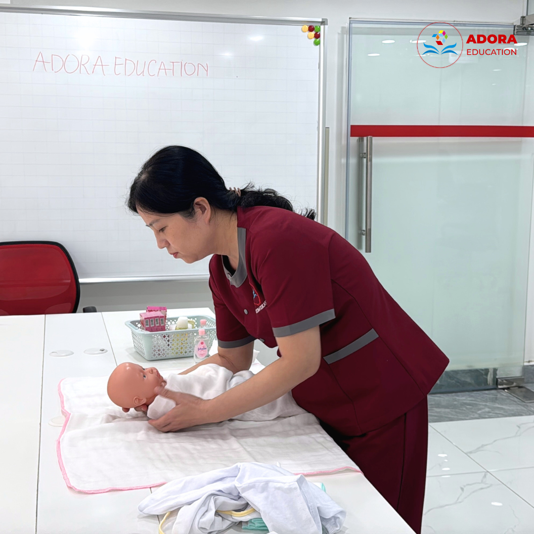 đào tạo bảo mẫu chăm trẻ