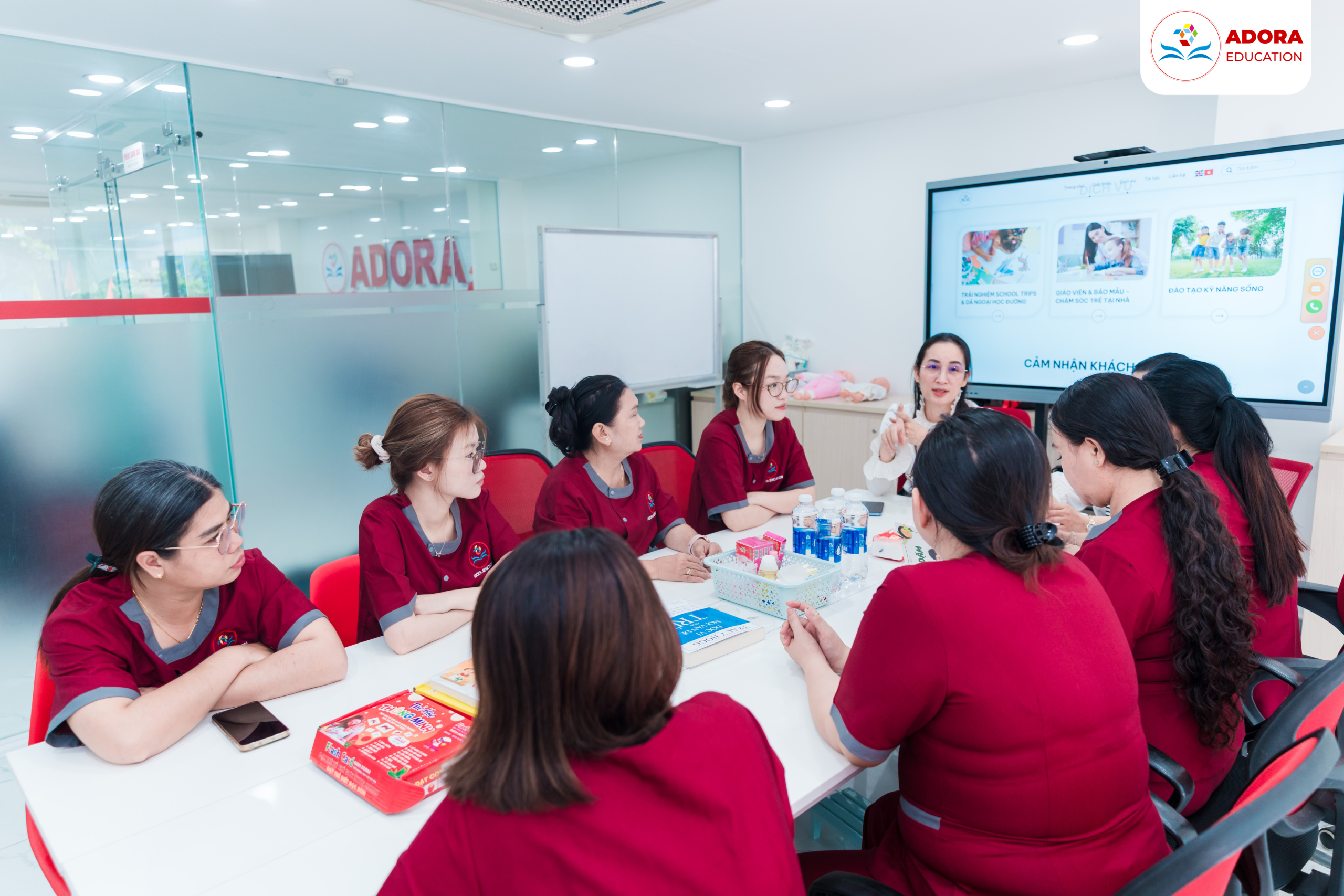 khi nào nên thuê bảo mẫu chăm bé 