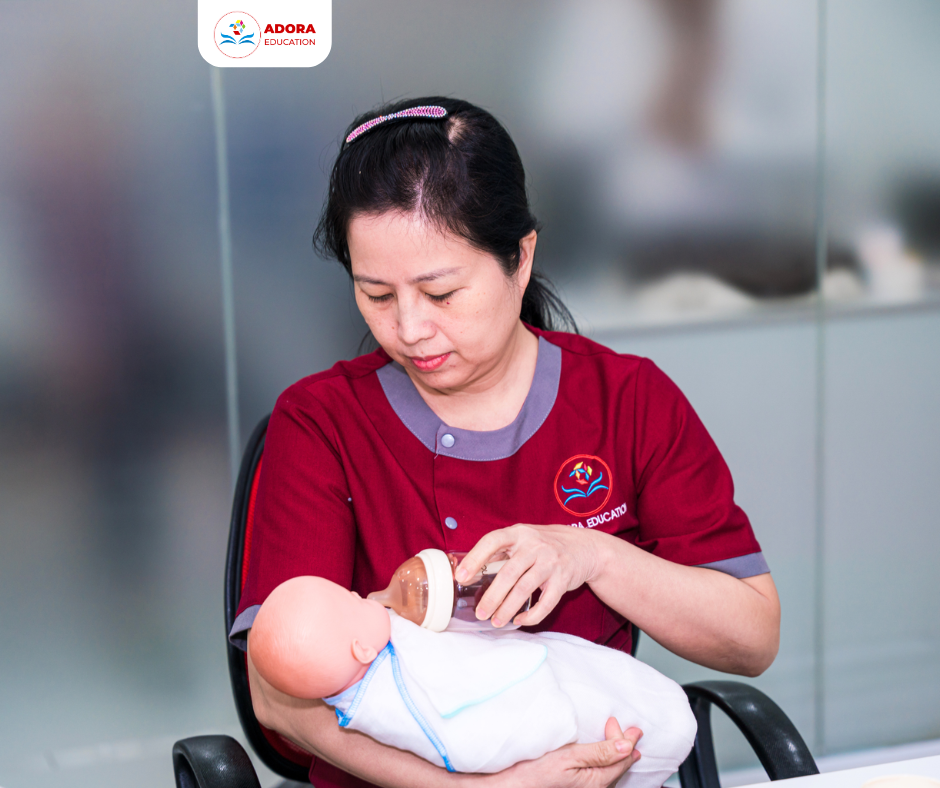 hướng dẫn cho trẻ sơ sinh bú đùng lượng sữa
