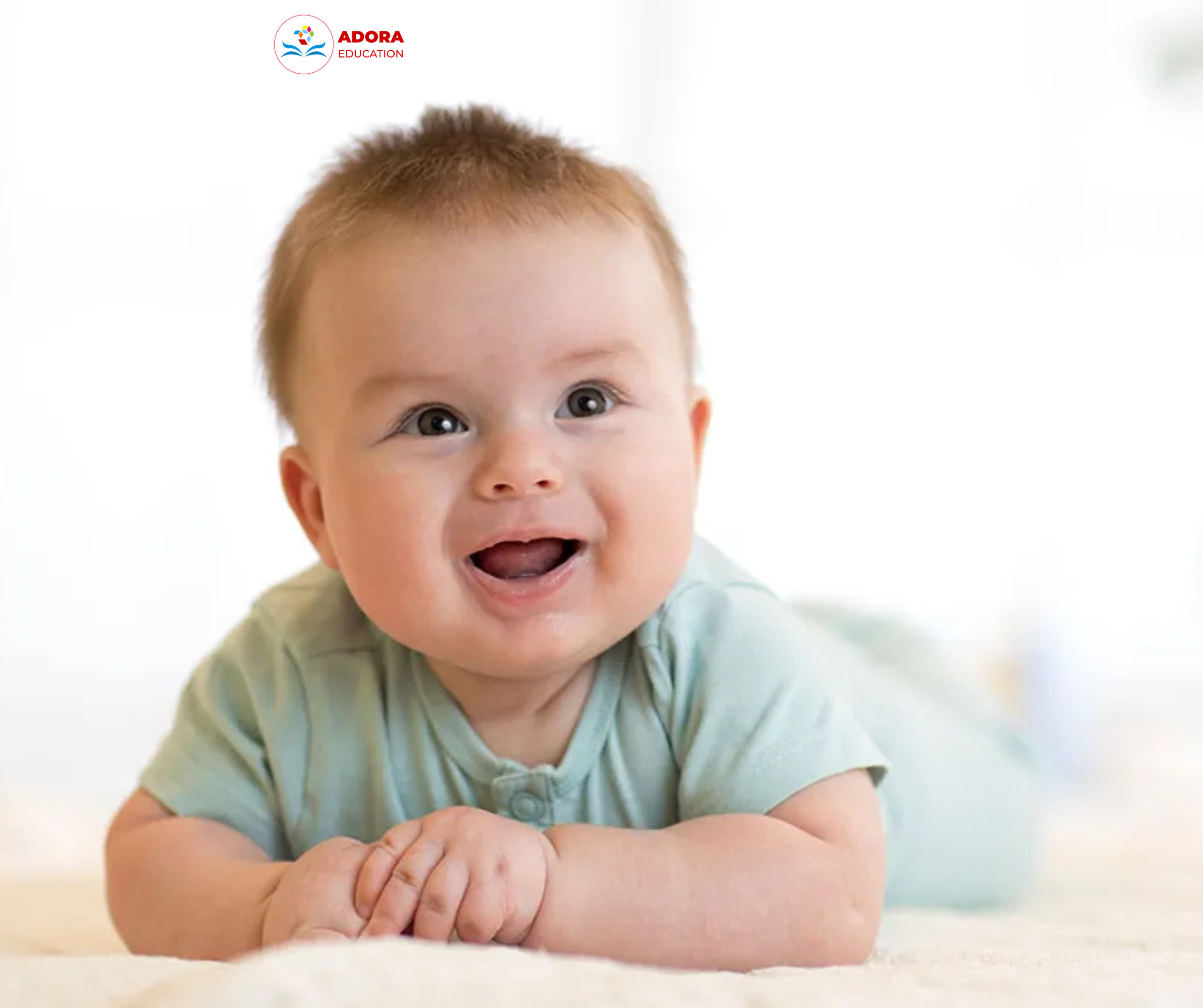 trẻ sơ sinh biết cười khi nào