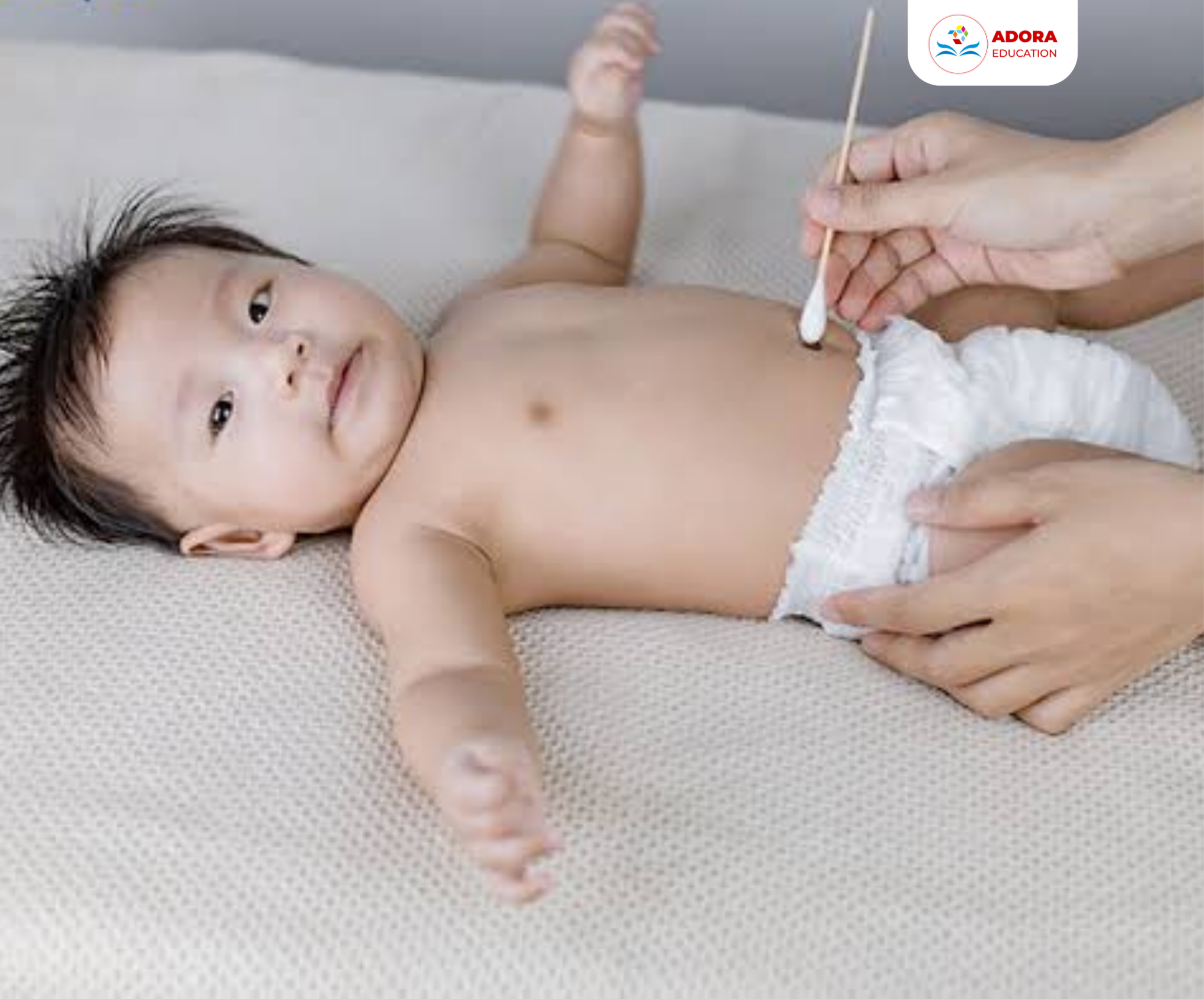 4 bước chăm sóc rốn trẻ sơ sinh càng đơn giản càng dễ làm