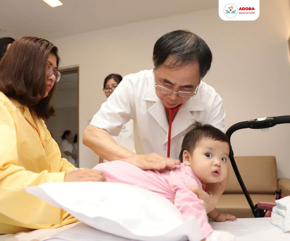 khi nào trẻ sơ sinh đi ngoài bất thường cần được bác sĩ đánh giá