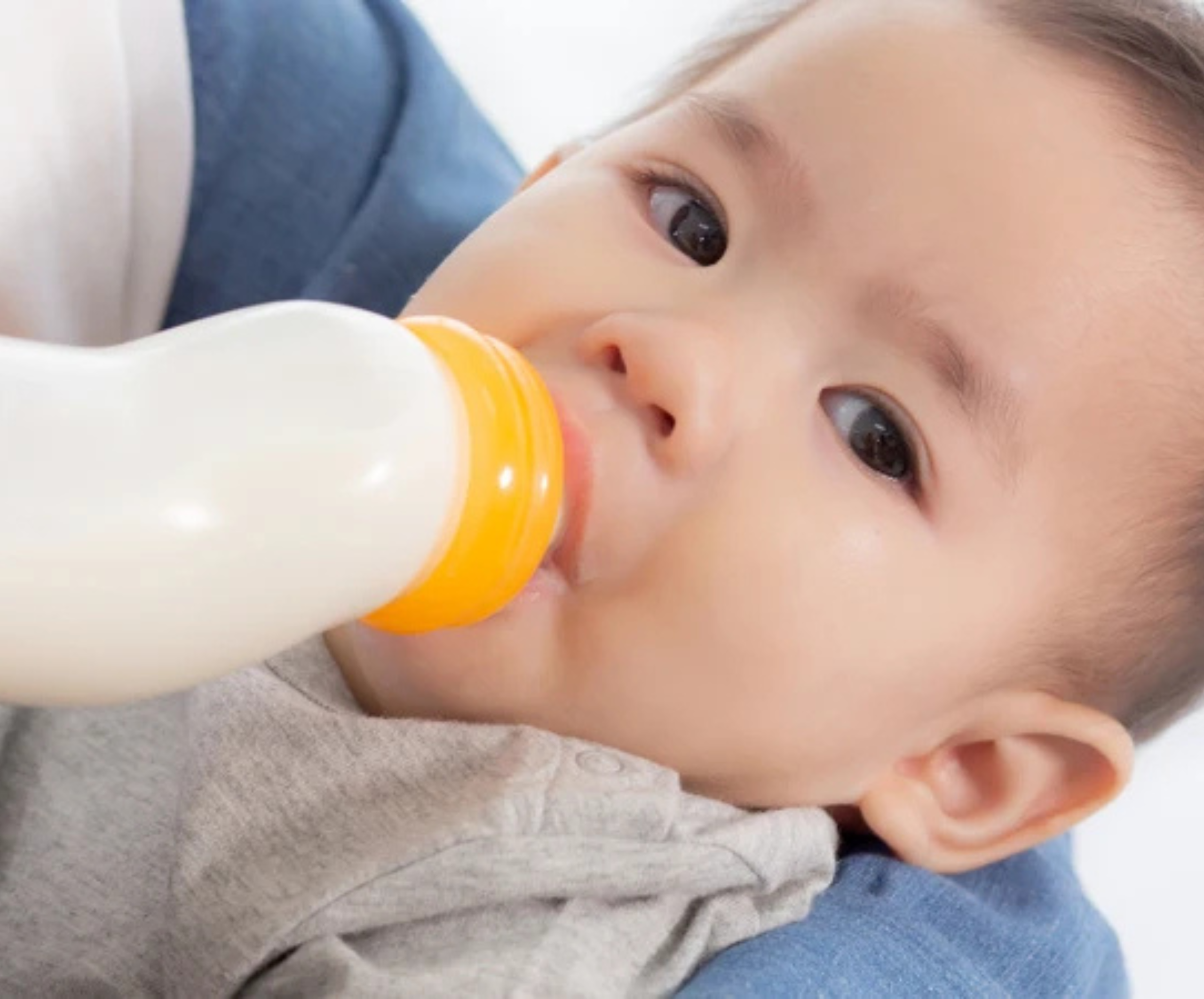 làm sao biết trẻ đang bú nhanh hoặc dòng sữa không phù hợp
