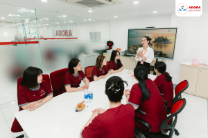 bảo mẫu chăm sóc bé sơ sinh tại nhà