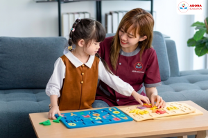 bảo mẫu trẻ đặc biệt tại nhà adora