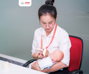 nhận biết tín hiệu đói no buồn ngủ ở trẻ