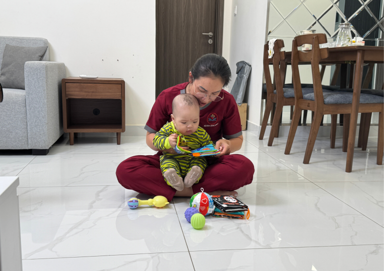 chăm sóc trẻ sơ sinhtại nhà adora